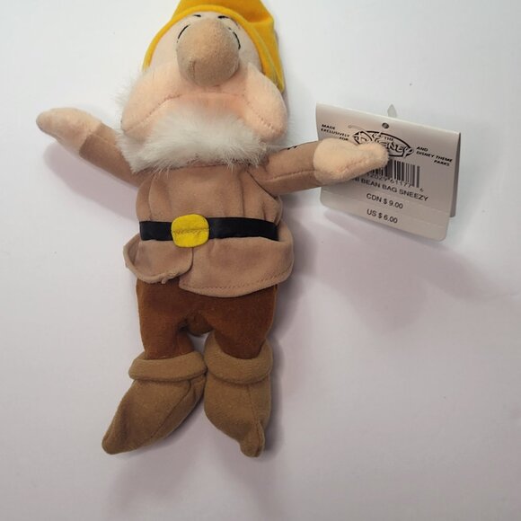 Rare Vintage Disney Snow White Diamond Edition 4"-5" tall 7 dwarves - Picture 8 of 15